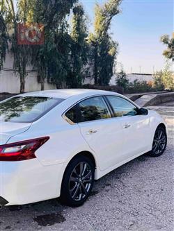 نيسان ألتيما